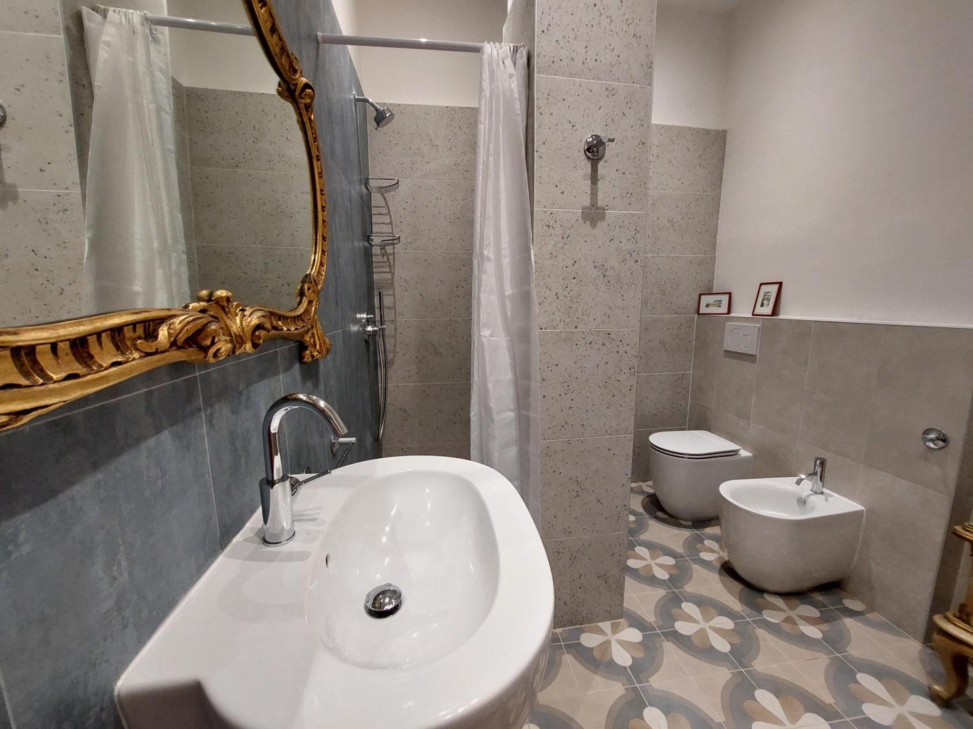 Della Dama Vicino Apartment *